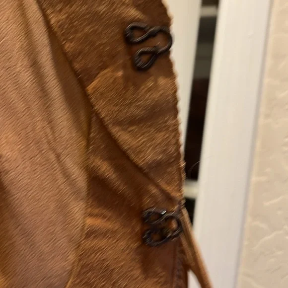 Hand painted Suede Vest - Picture 6 of 11